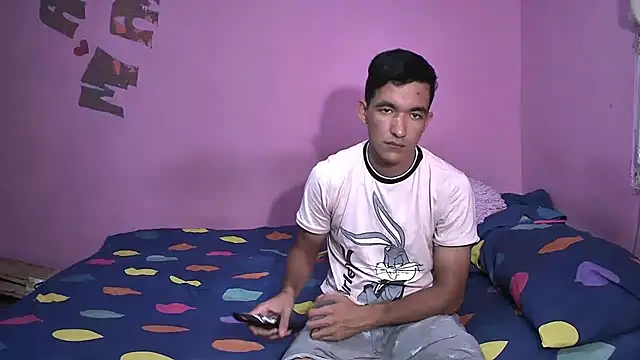 Sweetiefoxxx online show from October 17, 2025, 6:43 pm