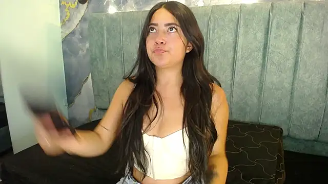 Snapshot of Susy_thomson chatting on December 15, 2025, 6:25 pm Susy thomson online show from December 15, 2025, 6:25 pm