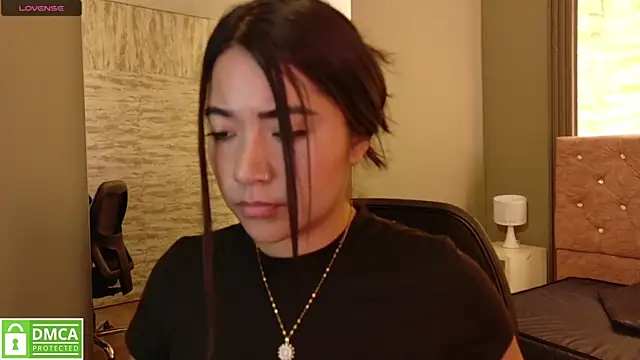 Susy thomson online show from September 25, 2025, 9:32 pm