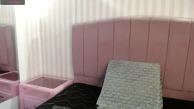 Susy thomson online show from February 6, 2025, 7:18 pm