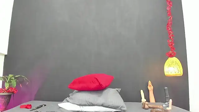 Luna smit08 online show from September 22, 2025, 8:48 pm