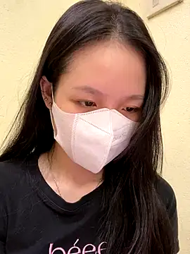 minmin2kk5 online show from October 15, 2025, 2:36 pm