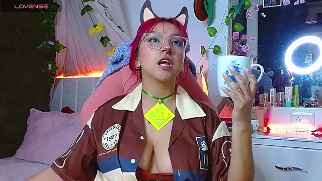 Littlerouse  online show from October 24, 2025, 2:43 am