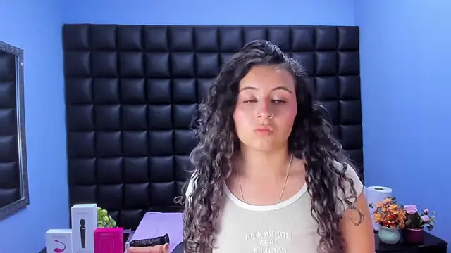 celeste blue69 online show from February 10, 2026, 3:49 am