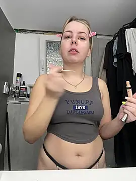 Livewithlucy online show from March 9, 2025, 9:57 am