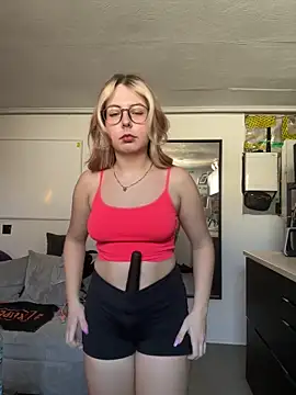 Livewithlucy online show from March 6, 2025, 1:14 pm