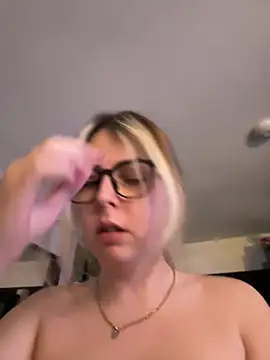 Livewithlucy online show from March 20, 2025, 5:36 pm