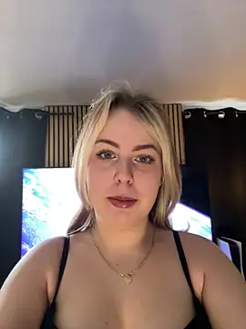 Livewithlucy online show from March 10, 2025, 10:18 am