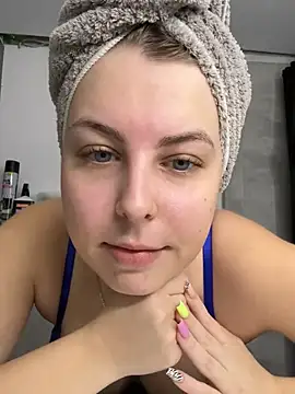 Livewithlucy online show from March 17, 2025, 9:01 am