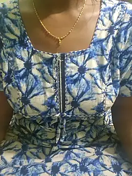 Snapshot of Janavi-janu chatting on November 18, 2025, 6:44 pm Janavi-janu online show from November 18, 2025, 6:44 pm