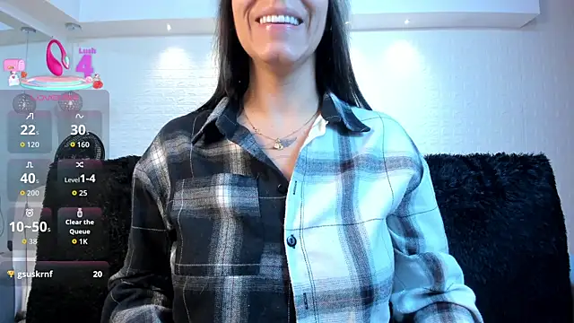 Snapshot of violet_scott chatting on October 6, 2025, 10:49 am violet scott online show from October 6, 2025, 10:49 am