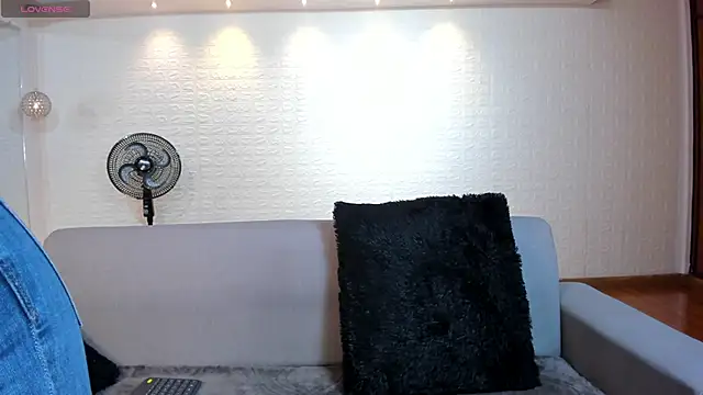 violet scott online show from January 7, 2026, 10:53 am