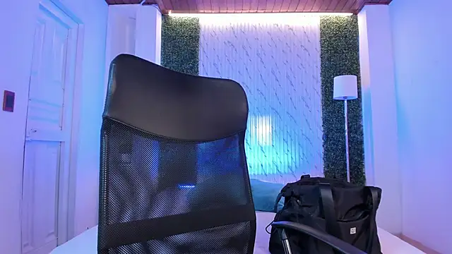 Snapshot of violet_scott chatting on September 17, 2025, 10:39 am violet scott online show from September 17, 2025, 10:39 am