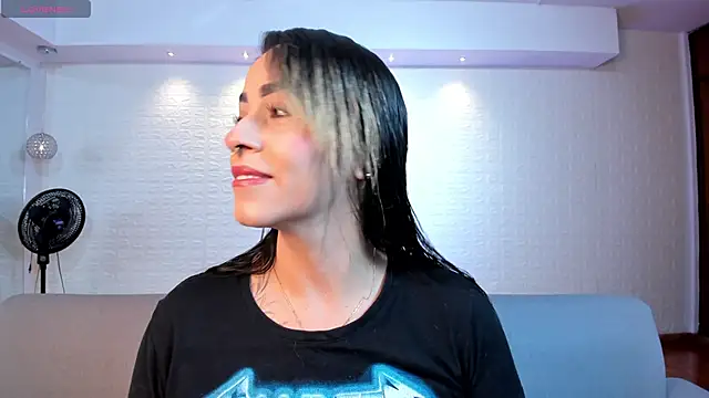 Snapshot of violet_scott chatting on November 28, 2025, 10:48 am violet scott online show from November 28, 2025, 10:48 am