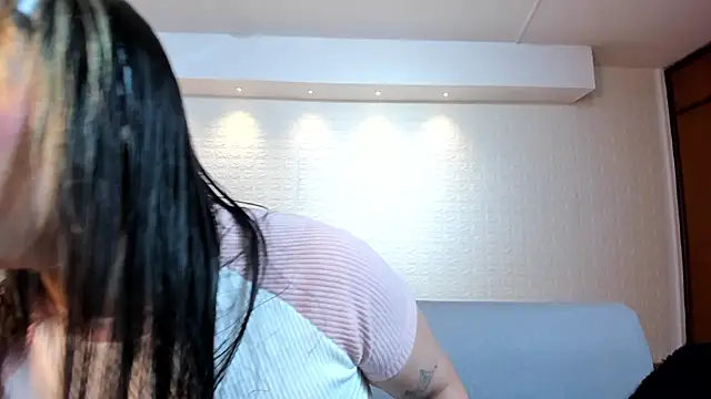 Snapshot of violet_scott chatting on November 22, 2025, 10:47 am violet scott online show from November 22, 2025, 10:47 am