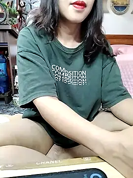 Snapshot of cream1299 chatting on May 11, 2026, 1:18 am cream1299 online show from May 11, 2026, 1:18 am