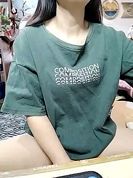 Snapshot of cream1299 chatting on May 6, 2026, 12:58 am cream1299 online show from May 6, 2026, 12:58 am