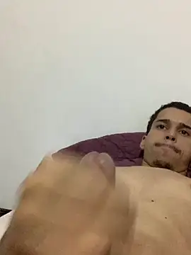 Snapshot of predador762 chatting on November 25, 2025, 10:10 pm predador762 online show from November 25, 2025, 10:10 pm