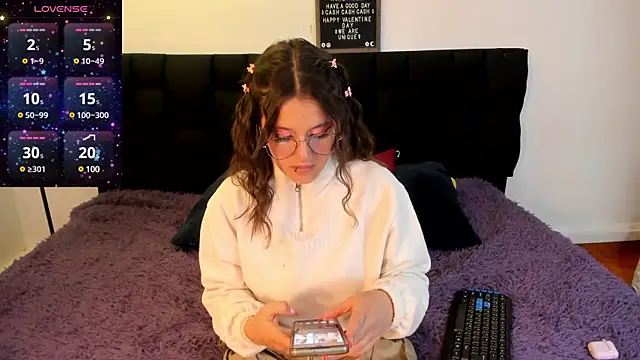 Elecktra sweet online show from March 21, 2025, 8:18 pm