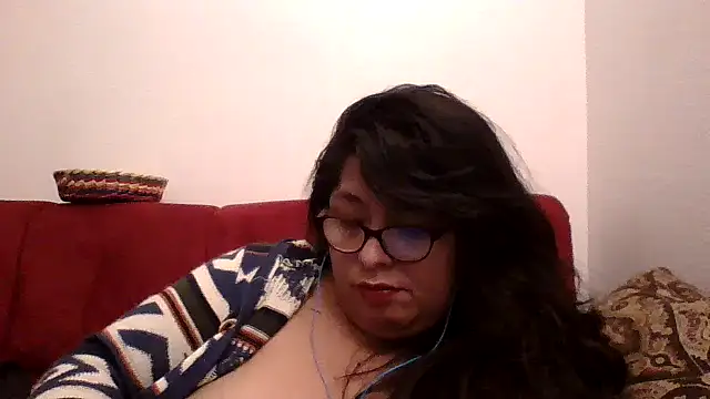 LillyStream30 online show from December 6, 2024, 5:49 pm