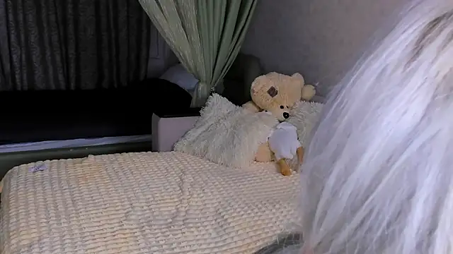 Sweeet Barbie online show from December 4, 2025, 3:33 pm