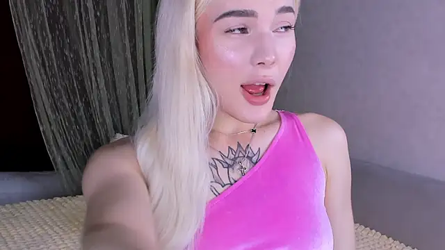 Snapshot of Sweeet_Barbie chatting on April 26, 2026, 4:26 pm Sweeet Barbie online show from April 26, 2026, 4:26 pm