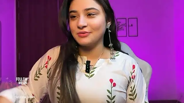 Snapshot of demieliss chatting on August 5, 2026, 8:14 pm demieliss online show from August 5, 2026, 8:14 pm