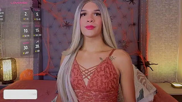 Snapshot of Shantal_Joness chatting on October 19, 2025, 8:11 pm Shantal Joness online show from October 19, 2025, 8:11 pm