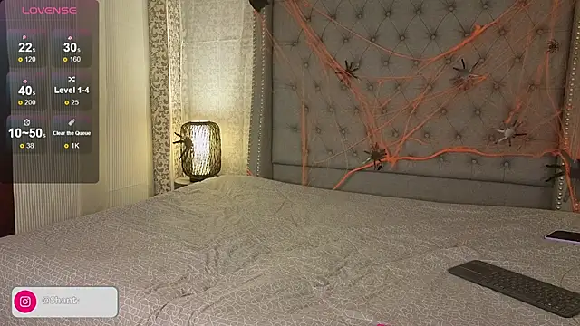 Snapshot of Shantal_Joness chatting on October 31, 2025, 10:05 pm Shantal Joness online show from October 31, 2025, 10:05 pm