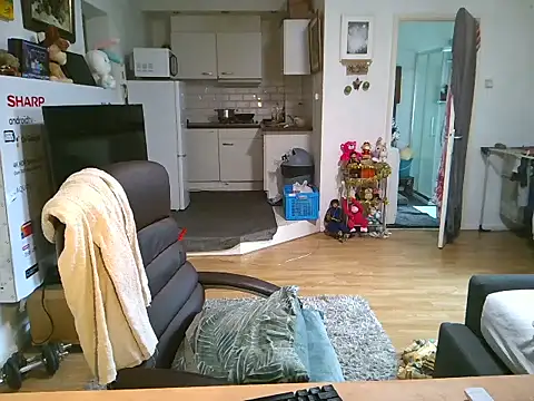 mihaimichael online show from November 20, 2025, 12:06 pm