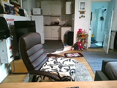 mihaimichael online show from October 30, 2025, 2:47 pm