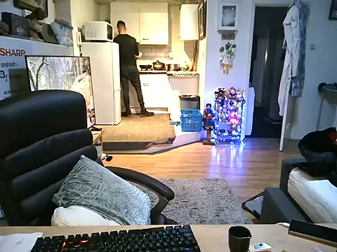 mihaimichael online show from December 2, 2025, 12:00 am