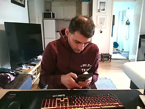 mihaimichael online show from March 31, 2026, 1:57 pm