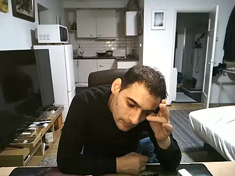 mihaimichael online show from October 6, 2025, 9:59 pm