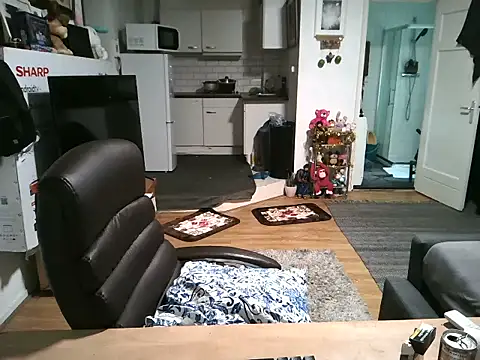 mihaimichael online show from November 1, 2025, 10:53 am