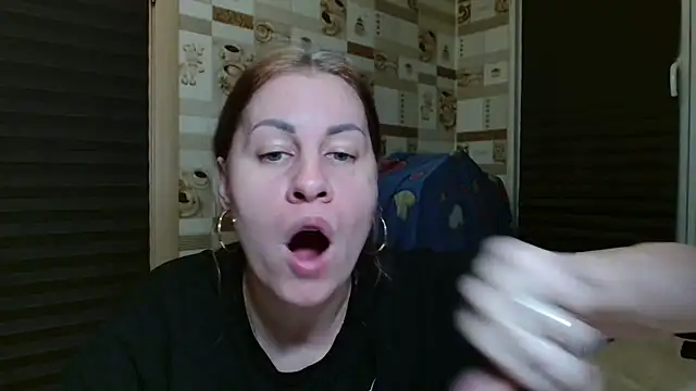 Snapshot of TherestlessKitty chatting on July 9, 2026, 10:20 pm TherestlessKitty online show from July 9, 2026, 10:20 pm
