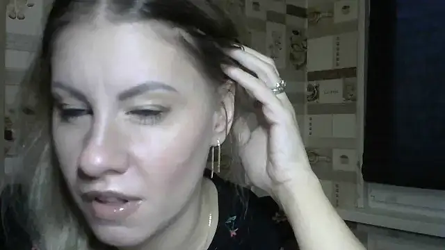 TherestlessKitty online show from September 25, 2025, 6:08 am