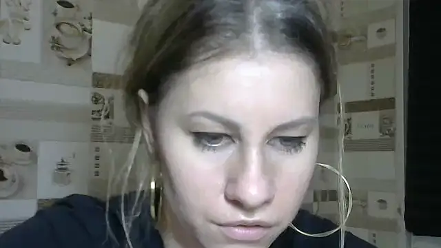 TherestlessKitty online show from October 28, 2025, 10:20 pm