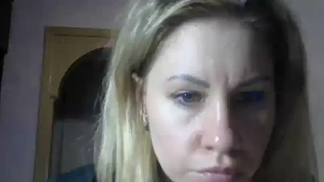 TherestlessKitty online show from February 3, 2025, 8:13 am