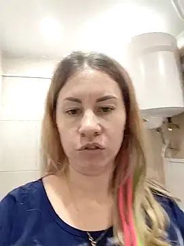 TherestlessKitty online show from October 27, 2025, 11:05 pm