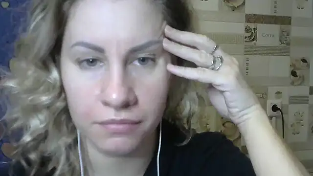 TherestlessKitty online show from March 4, 2025, 2:32 pm