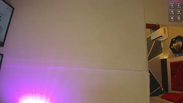 Snapshot of Karoll014 chatting on June 13, 2026, 3:43 pm Karoll014 online show from June 13, 2026, 3:43 pm