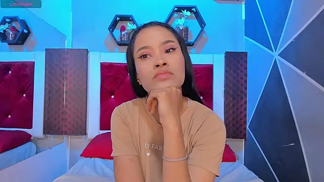 Karoll014 online show from September 16, 2025, 11:55 am