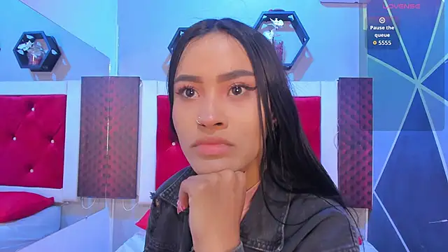 Karoll014 online show from October 13, 2025, 1:23 pm