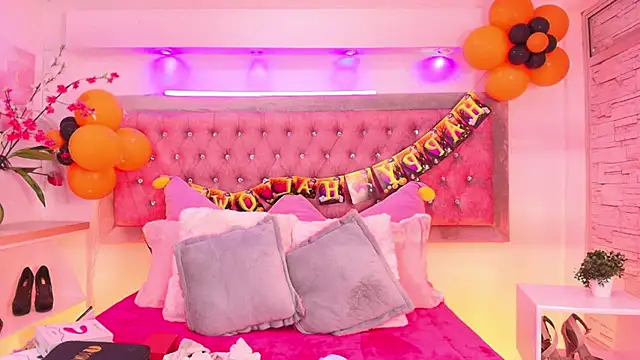 Tayzon Foxxx online show from October 9, 2025, 12:49 pm