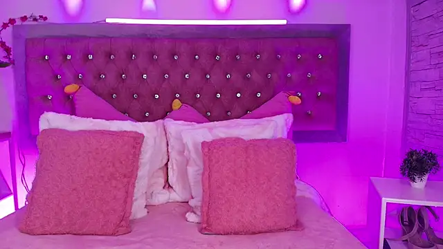 Tayzon Foxxx online show from October 1, 2025, 12:53 pm