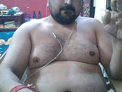 ARYANAVAILABLE online show from October 28, 2025, 11:14 pm