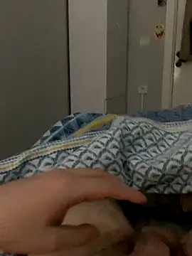 Erenn34 online show from December 15, 2025, 10:04 pm