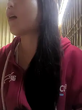 Snapshot of Sweetlove_77 chatting on December 18, 2025, 2:38 am Sweetlove 77 online show from December 18, 2025, 2:38 am