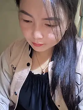 Snapshot of Sweetlove_77 chatting on December 20, 2025, 1:52 am Sweetlove 77 online show from December 20, 2025, 1:52 am